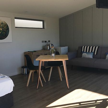 Kohimarama Beach Bed & Breakfast - Style And Privacy In Superb Location Auckland Esterno foto