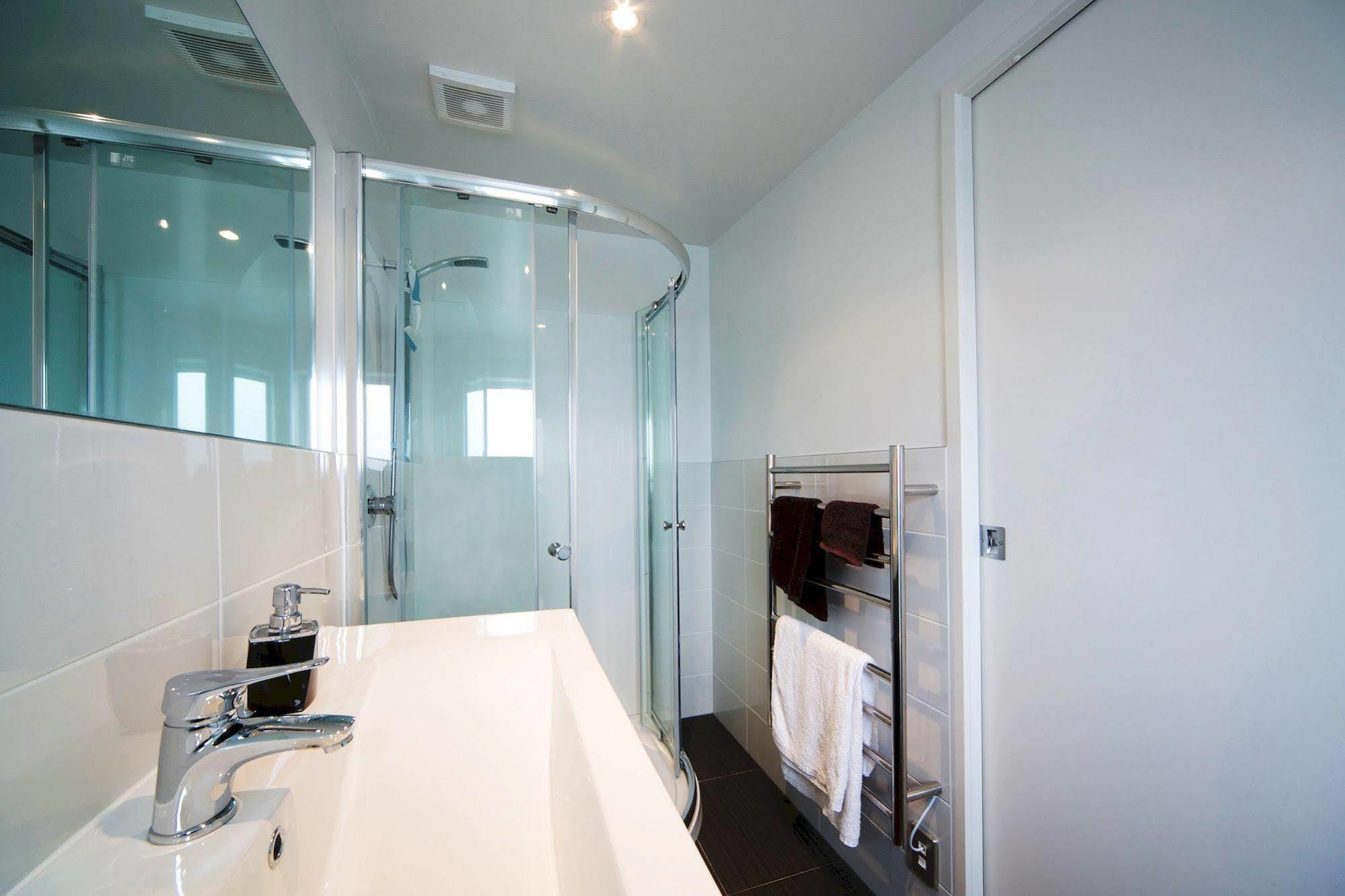 Kohimarama Beach Bed & Breakfast - Style And Privacy In Superb Location Auckland Esterno foto